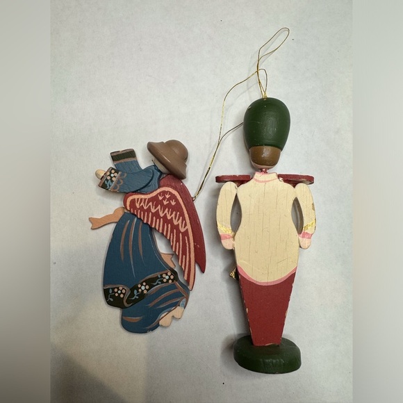 Banner Vintage Set of 2 Wood Christmas Ornaments - Picture 4 of 7